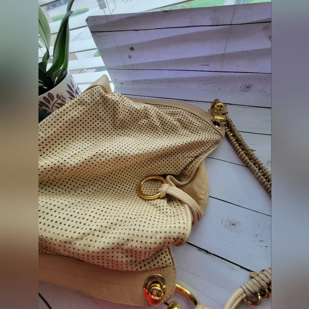 BCBGMAXAZRIA Womens‎ Handbad Cream and Gold Textured Shoulder Bag